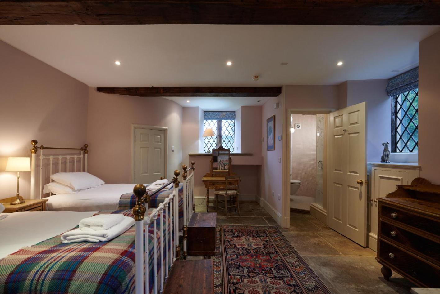 The Hunting Tower Villa Baslow Bagian luar foto