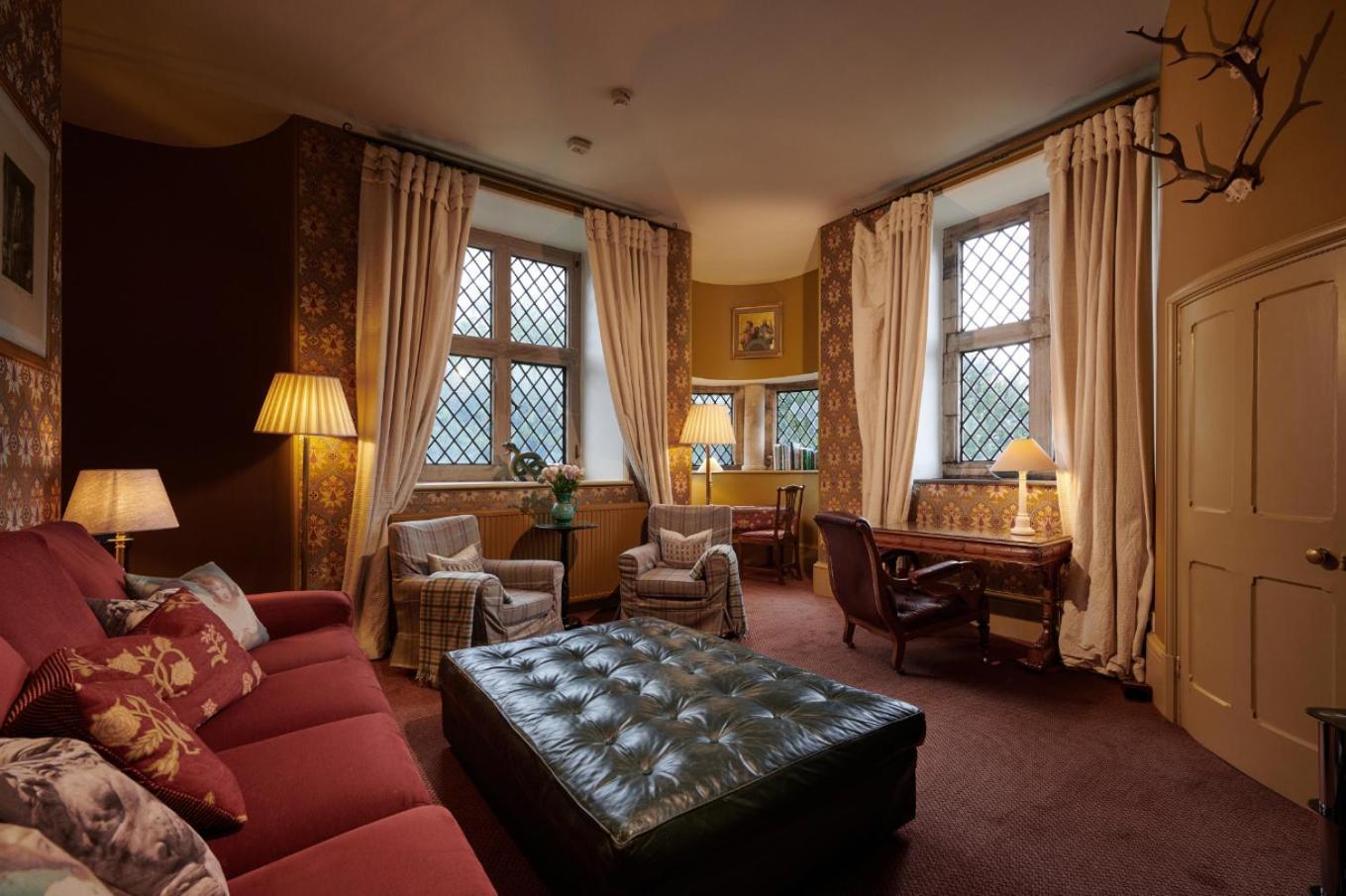 The Hunting Tower Villa Baslow Bagian luar foto